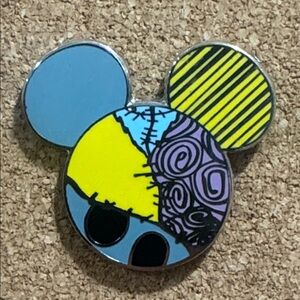 5/$25 Disney Nightmare Before Christmas Sally Mickey Icon Pin